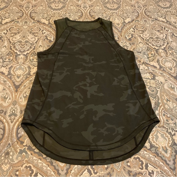 Mint Lululemon Sculpt Tank Incognito Camo Women’s Sz 6-8 Worn 2x - Picture 7 of 13